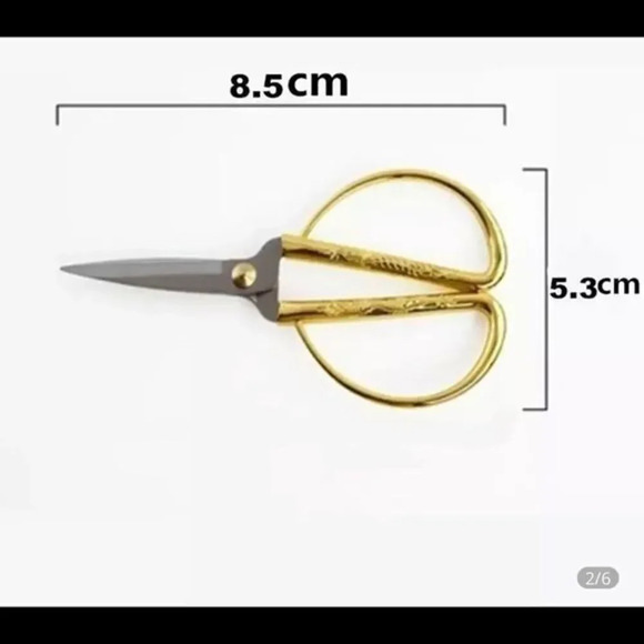 European Vintage Gold Sewing Scissors - Picture 5 of 7